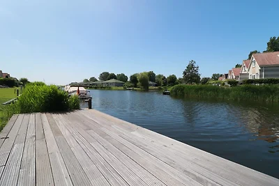 Privater Bungalow mit Steg für 6 Personen