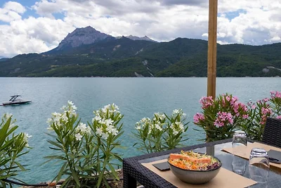 Wohnung am See Serre-Ponçon mit Pool