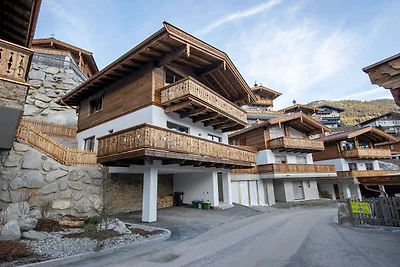 Luxe chalet met 4 badkamers, vlakbij een...