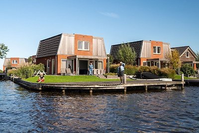 Geräumiges Ferienhaus mit eigenem Steg direkt...