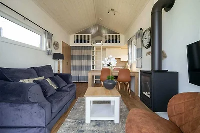 Lodge aan het meer met tuin