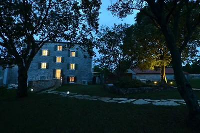 Tranquil Getaway with Shared Pool in Bale - O...