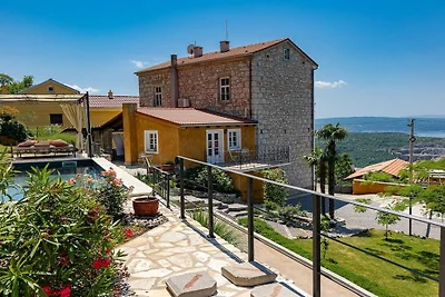 Villa in Grižane mit Schwimmbecken