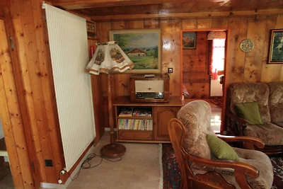 Boutique-Ferienwohnung im Wallis mit Balkon