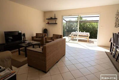 Villa in Vias mit Pool und Garten