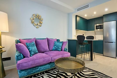 3 A, Alice in W'land, 2 slaapkamers, NF