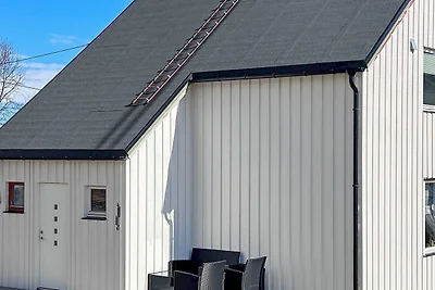4 Personen Ferienhaus in Stonglandseidet-By...