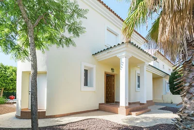 Moderna villa con piscina a Murcia