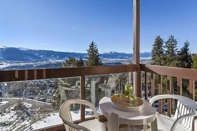 Mountain view Pyrenees Apartment for 4