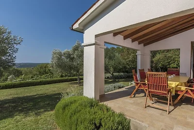 Villa in Koromacno mit Barbecue und Wifi