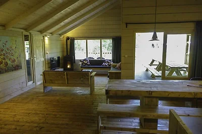 Accogliente chalet in un parco vacanze