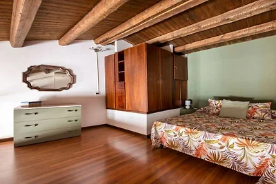 Casa Meli dietro Piazza San Domenico