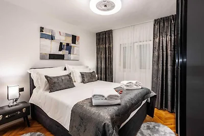 Ruhige Familienvilla an der Rogoznica-Küste