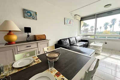 Apartment in Le Chabian in Strandnähe
