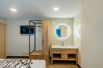 1 kingsize bed | Kitchenette