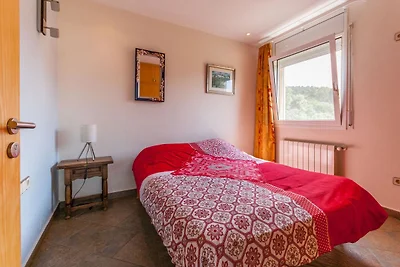 Moderno appartamento a Roses con piscina