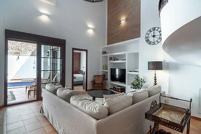 Haus in Nerja mit Pool und Meerblick