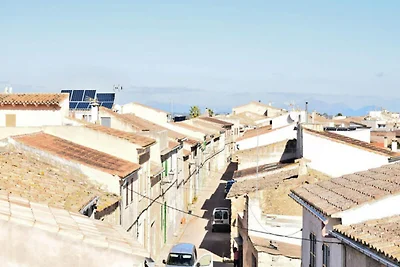 Haus in Maria de la Salut mit Terrasse