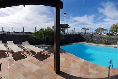 Villa a Playa Blanca con piscina