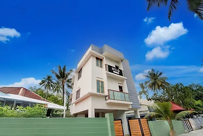 Super Hotel O Kazhakkoottam