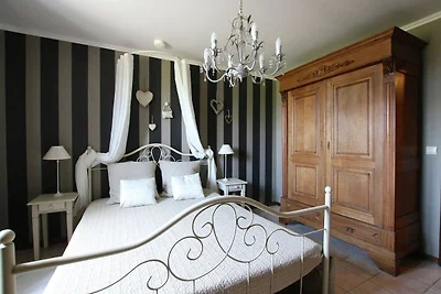 Traumhaftes Ferienhaus in Jehonville mit...