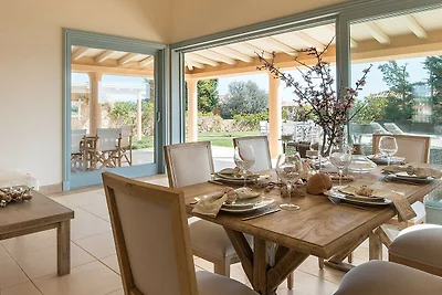 Luxuriöse Villa mit Pool auf der Insel...