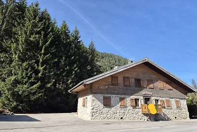 Alpenhut in een chatel met barbecue