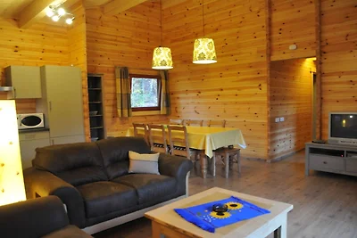 Chalet moderno con stufa situato nella...