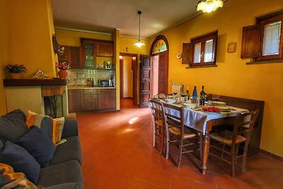 Attraente villa con piscina