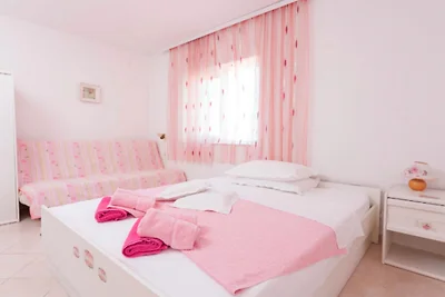 Apartments Lili Two Bedroom Apartment Sea...