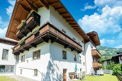 Mooi appartement in Fügen vlakbij de skilift