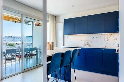 4-Zimmer-Apartment mit Meerblick, Terrasse un...