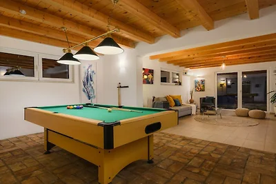 Villa in Rakalj mit Schwimmbecken