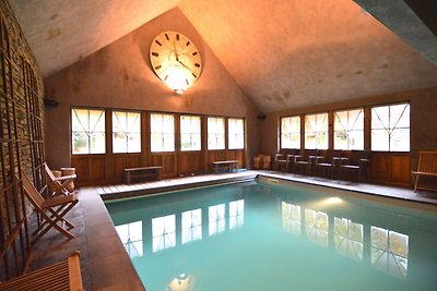 Luxuriöse Mühle mit Hallenbad in den Ardennen