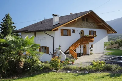 Appartamento per vacanze a Kuens con barbecue