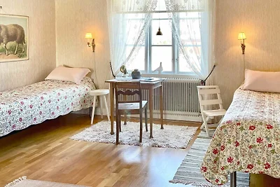 4 persone case ad VIMMERBY-By Traum