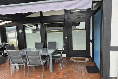 Freistehender Ferienbungalow im Fachwerkstil