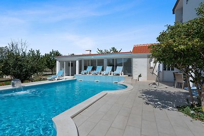 Schöne Villa mit viel Privatsphäre