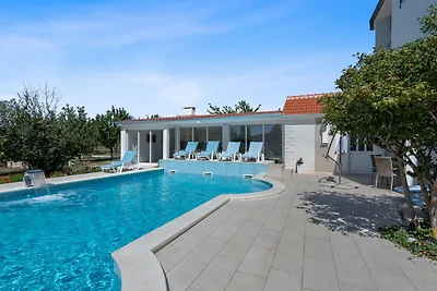 Bella casa vacanze a Neorić con piscina...