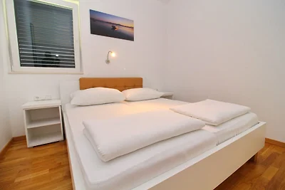 Apartments Kula - One-Bedroom Apartment with ...