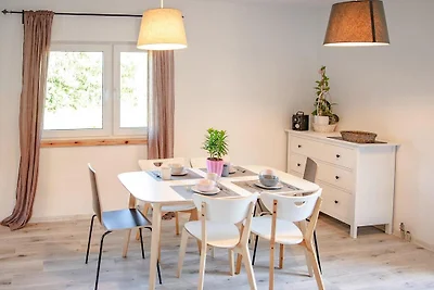 Casa vacanze a Debina con giardino
