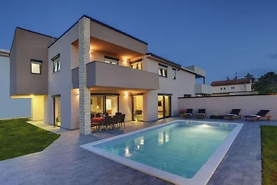 Villa in Valbandon mit privatem Pool