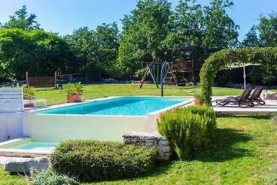 Villa a Gračišće con piscina