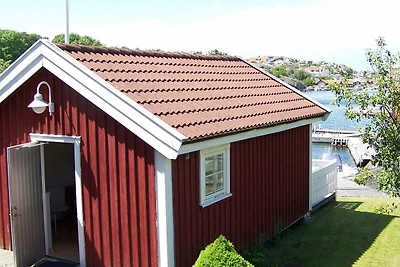 4 Personen Ferienhaus in Rönnäng-By Traum