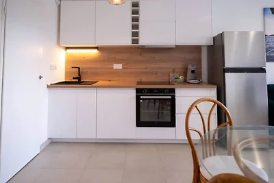 Modernes Strandapartment mit Terrasse