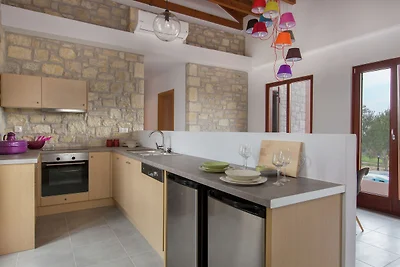 Villa in Arkadi mit Pool und Liegest�hlen