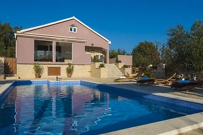 Fraaie vakantiewoning in Dalmatië met...