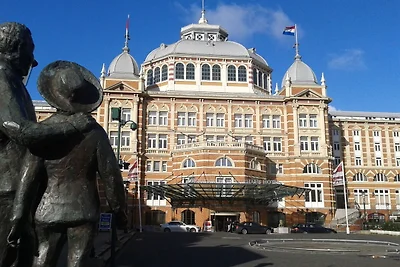 Zeitgenössische Wohnung in Den Haag mit TV