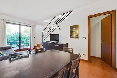 Luxurious holiday Home in Lombardy with share...