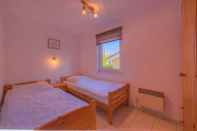 Komfortabler Doppelbungalow mit Terrasse im F...